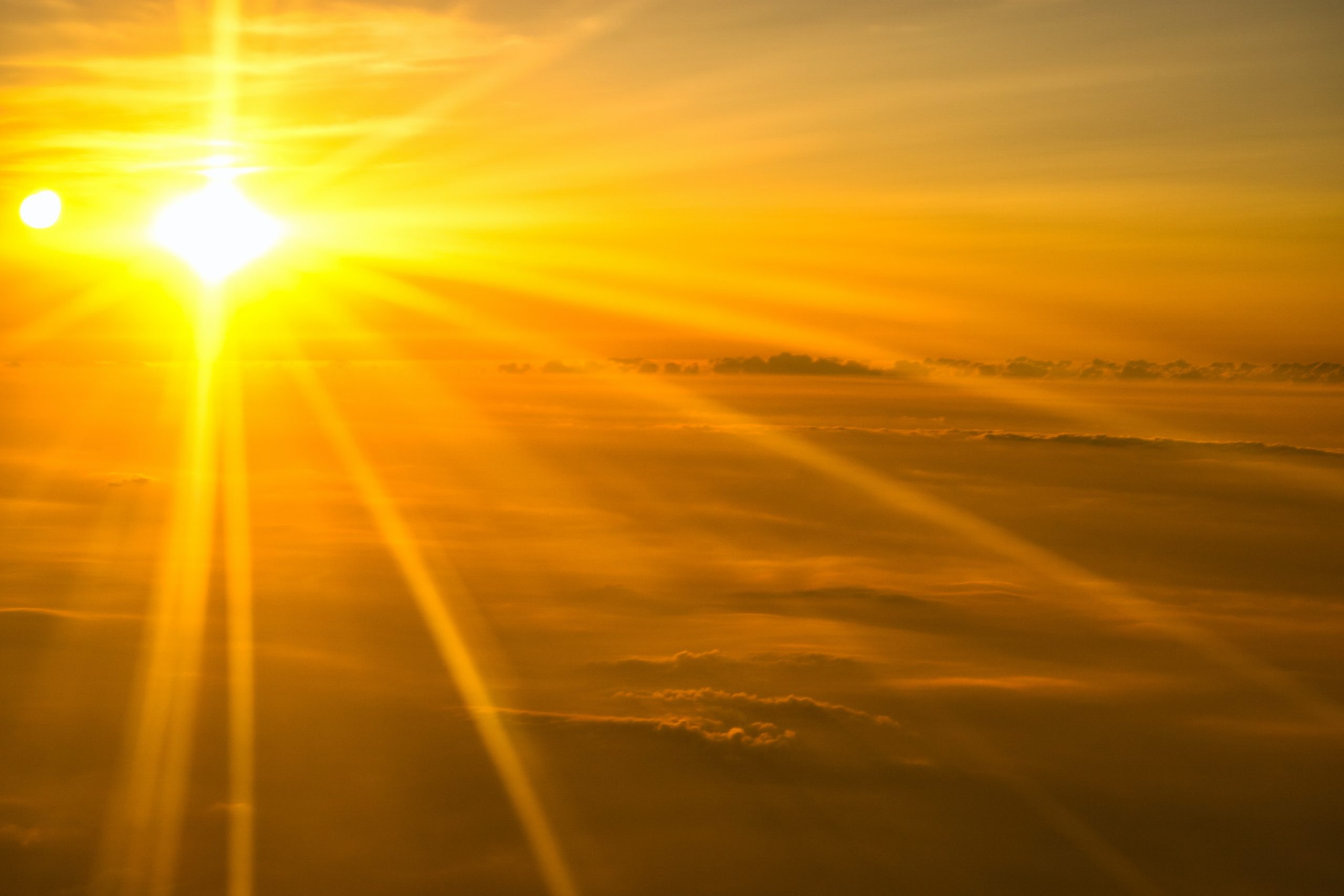 Image of sunlight over clouds